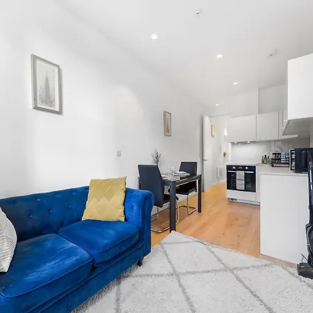 Modern Luxury Apartment Next To Aldgate East Station And Tower Of London Exterior photo